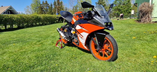 KTM_RC125_06.jpg
