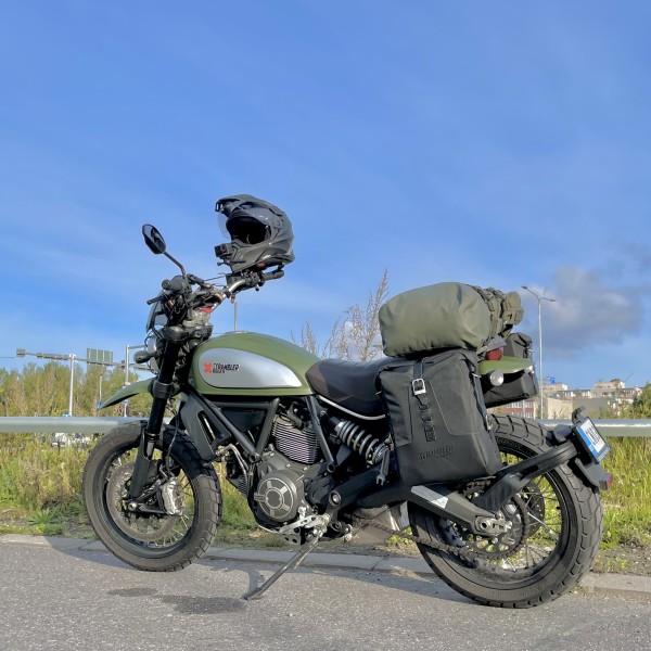 kohvritega ducati.jpeg