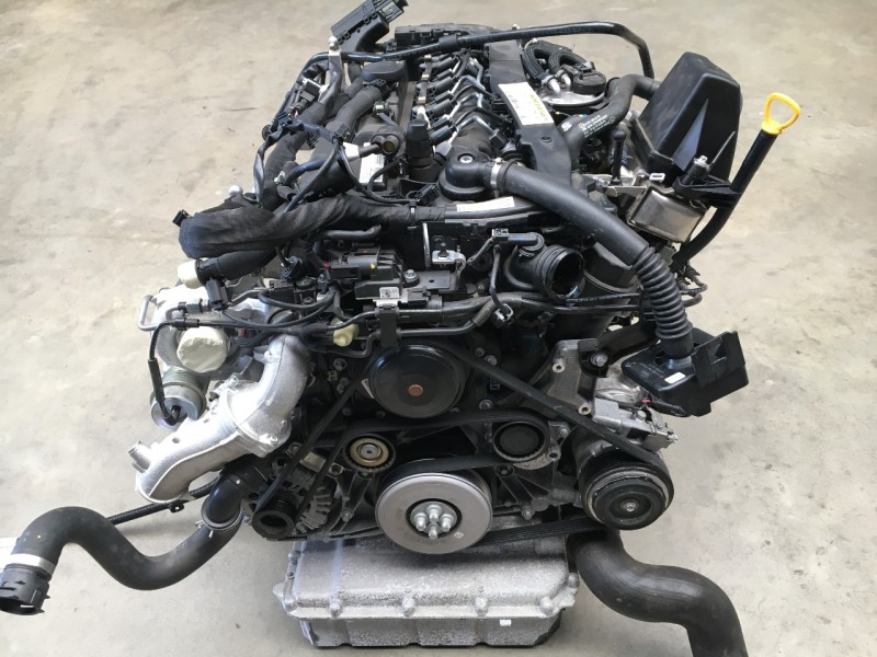 OM651,950.jpg